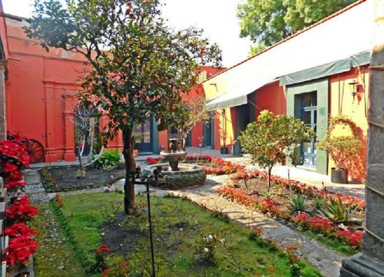 Casa de Arte Popular Mexicano